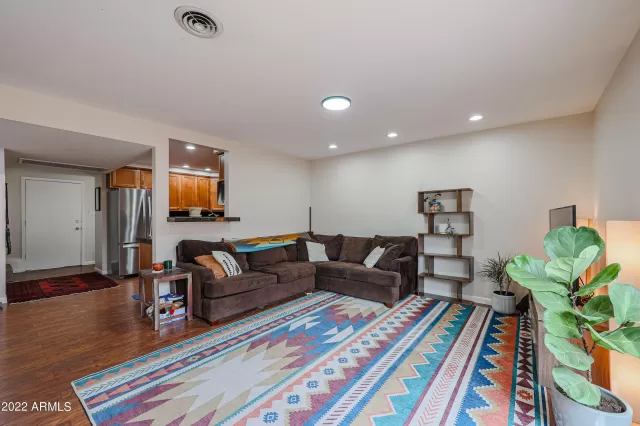 MLS: 6386734 Condo For Sale