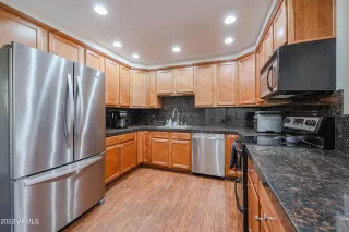 Photo #4: 6386734 Listing