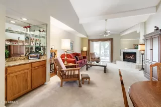 Photo #3: 6386899 Listing 