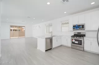 Photo #3: 6386953 Listing 