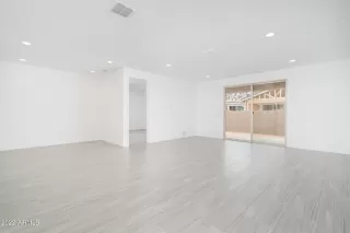 Photo #6: 6386953 Listing 