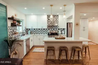 Photo #5: 6387136 Listing 