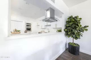 Photo #3: 6387264 Listing 