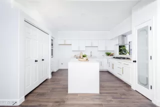 Photo #5: 6387264 Listing 