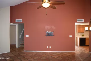 Photo #5: 6387448 Listing