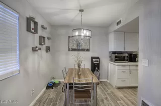 Photo #6: 6387484 Listing