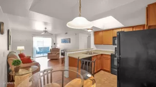 Photo #3: 6387491 Listing