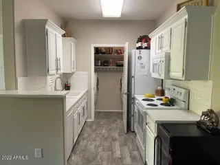 Photo #4: 6387506 Listing