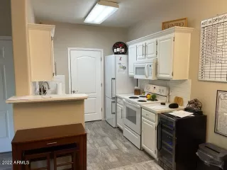 Photo #5: 6387506 Listing