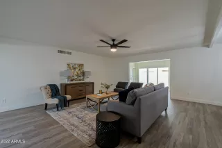 Photo #5: 6387616 Listing