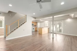 Photo #6: 6387636 Listing