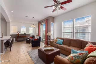 Photo #3: 6387677 Listing