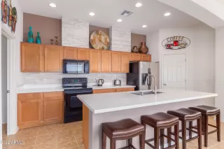 Photo #4: 6387677 Listing