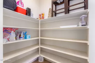 Photo #6: 6387677 Listing