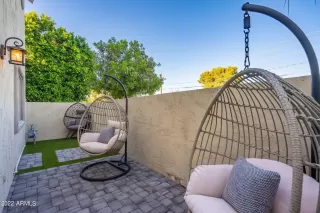 Photo #4: 6387719 Listing