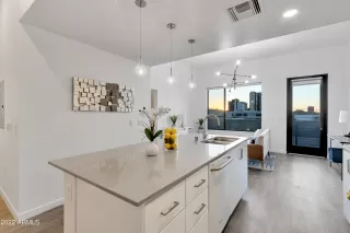 Photo #6: 6387792 Listing 