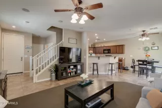 Photo #2: 6387800 Listing