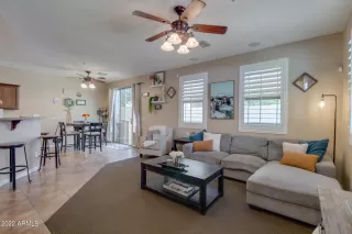 Photo #5: 6387800 Listing