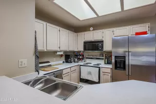 Photo #2: 6387875 Listing