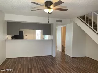 Photo #5: 6387989 Listing