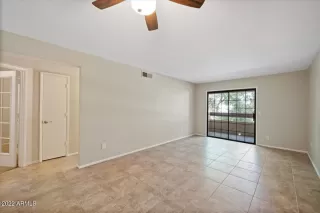 Photo #6: 6388025 Listing