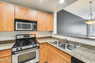 Photo #6: 6388034 Listing 