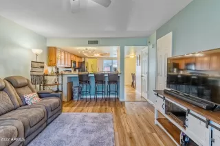 Photo #4: 6388098 Listing