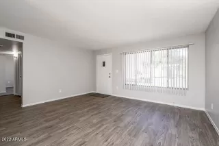 Photo #2: 6388106 Listing 