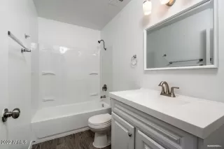 Photo #6: 6388106 Listing 