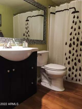 Photo #6: 6388257 Listing