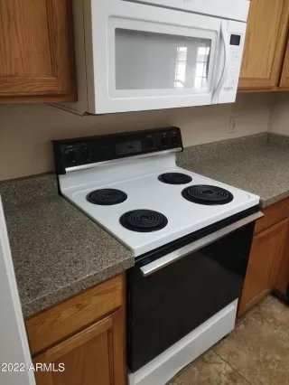 Photo #4: 6388605 Listing 