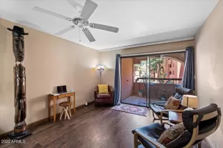 Photo #4: 6388874 Listing