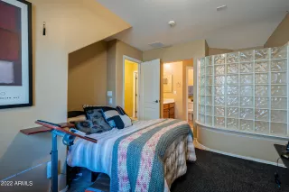 Photo #6: 6388909 Listing