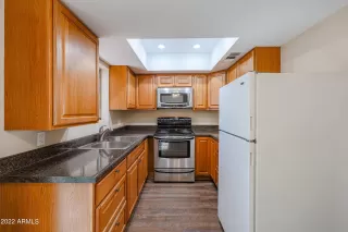 Photo #2: 6388944 Listing 