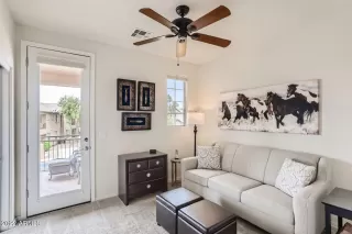 Photo #5: 6388975 Listing