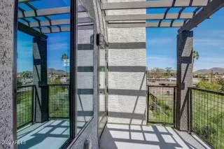 Photo #3: 6388999 Listing