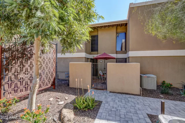 MLS: 6389011 Condo For Sale