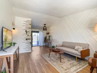 Photo #1: 6389022 Listing 