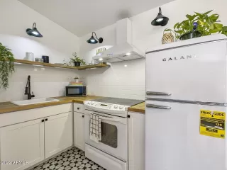 Photo #5: 6389022 Listing 