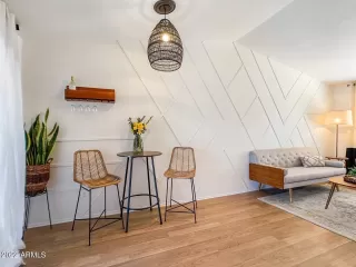 Photo #6: 6389022 Listing 