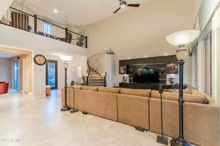 Photo #6: 6389053 Listing