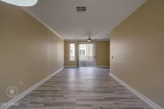 Photo #4: 6389100 Listing