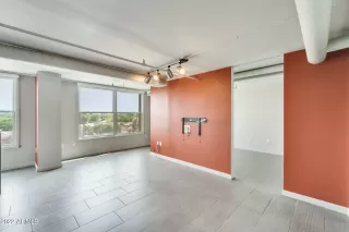 Photo #6: 6389107 Listing 