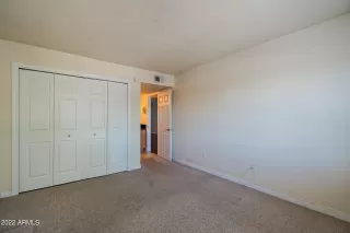 Photo #6: 6389113 Listing 