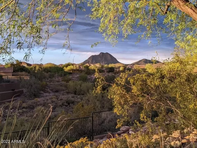 MLS: 6389312 Condo For Sale