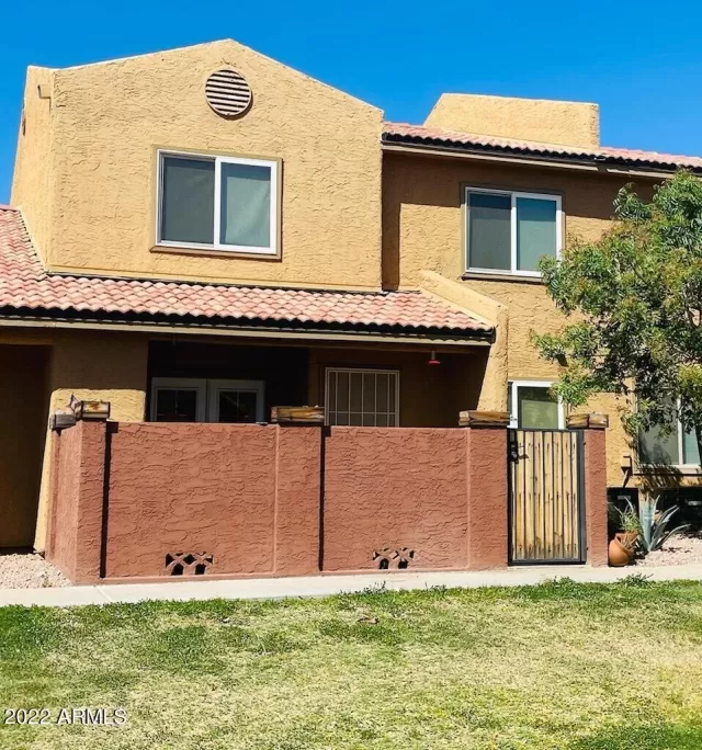 MLS: 6389409 Condo For Sale