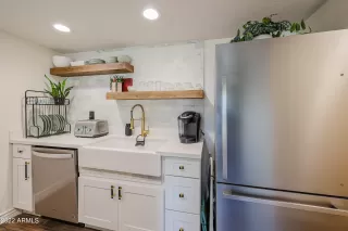 Photo #6: 6389409 Listing