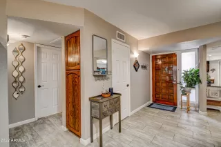 Photo #6: 6389411 Listing