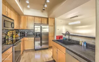 Photo #6: 6389532 Listing