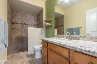 Photo #5: 6389551 Listing